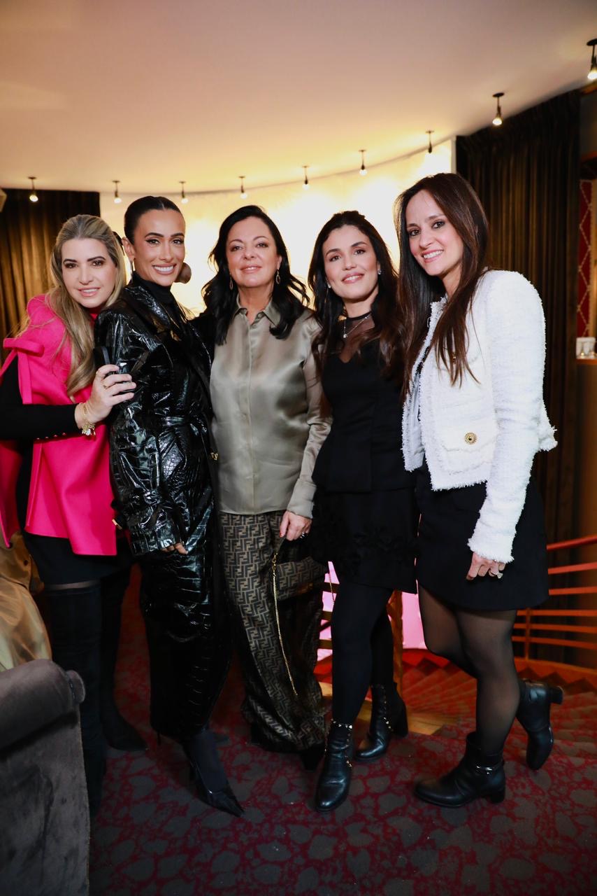Camila Scodro, Silvia Braz, Nati Felli, Marcia Primo Costa e Flavia Abubakir    
