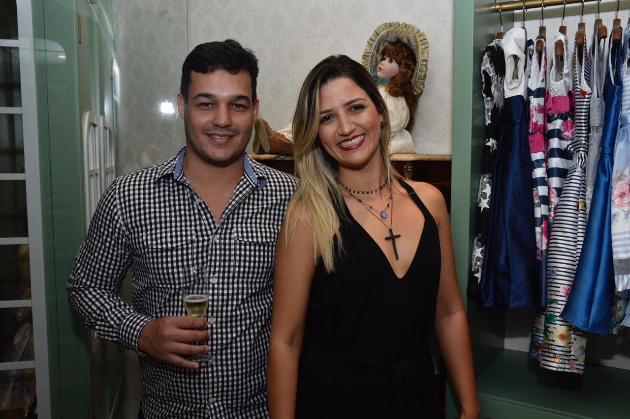  Ynon Nascimento e Maria Petilo               