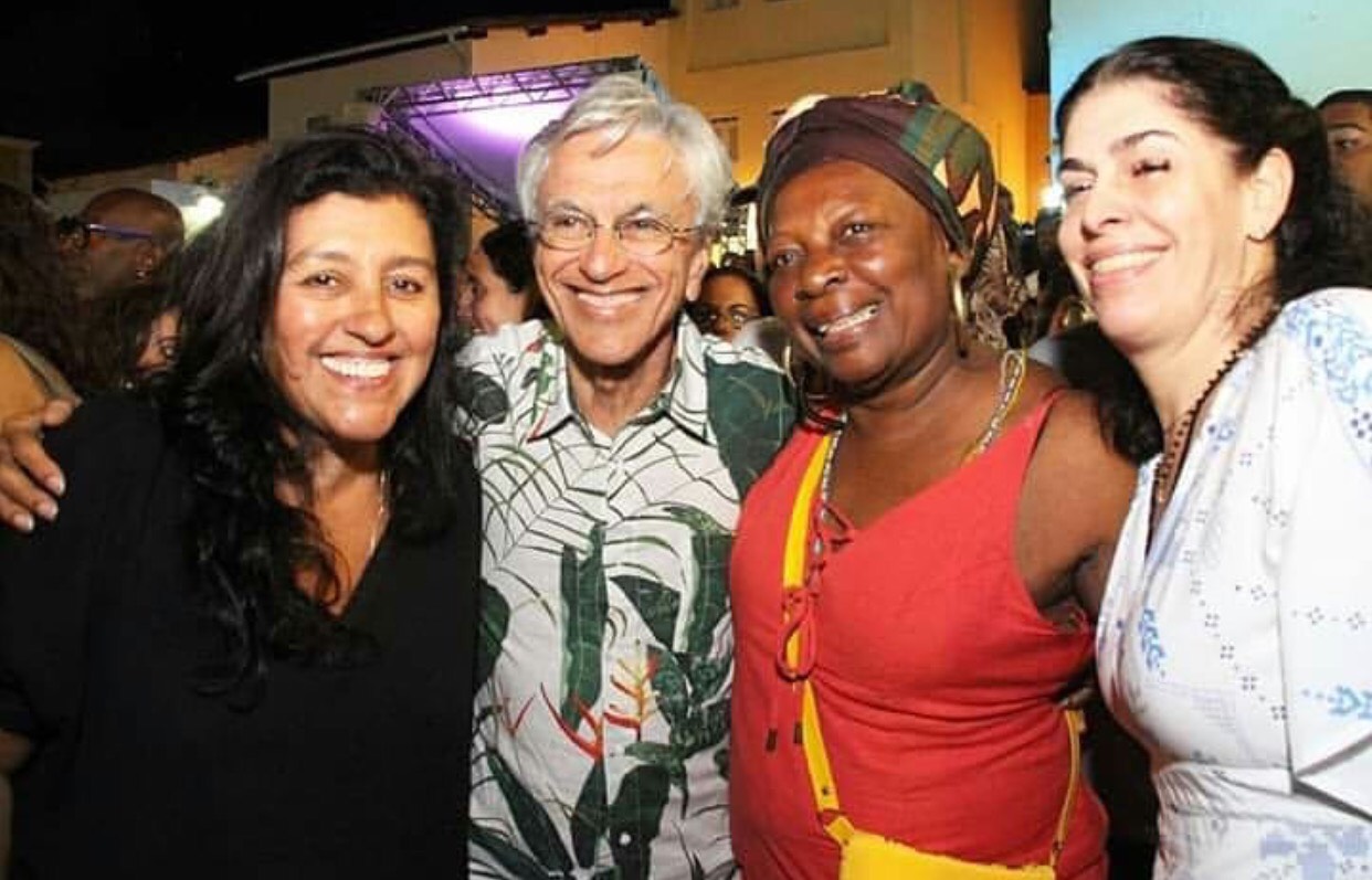  Regina Casé, Caetano Veloso, Ana Célia e Paula Lavigne 