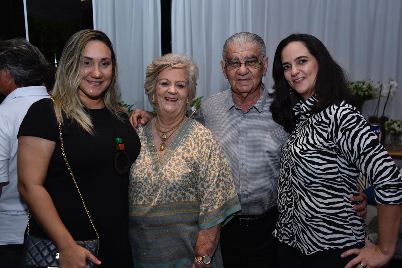 Karina Lopes, Ana Chalhoub, José Antonio Chalhoub e Carla Rezend      