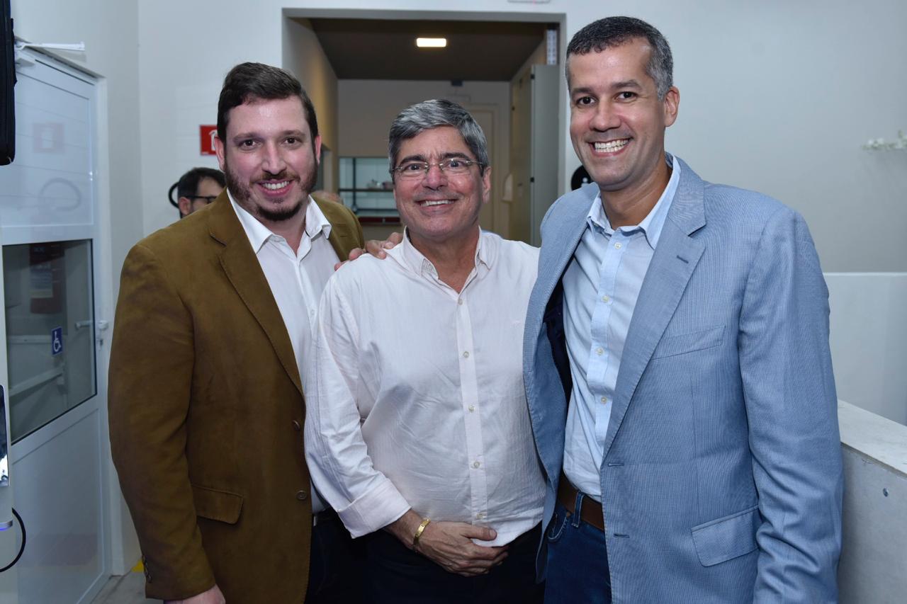 Thiago Queiroz, Carlos Falcão e Fernando Koch          