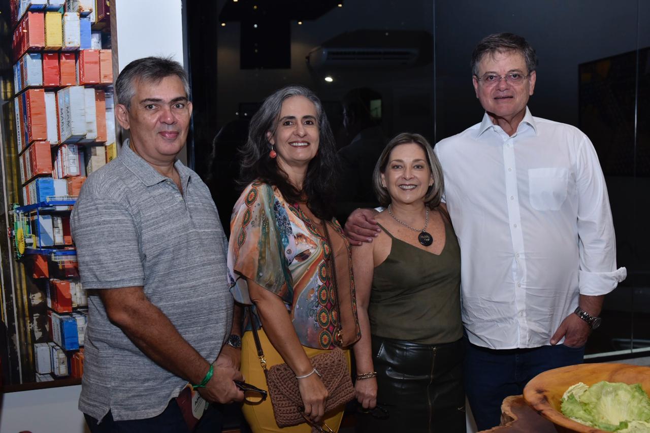 Ricardo Amado, Carla Castro, Bárbara e Fernando Gama          