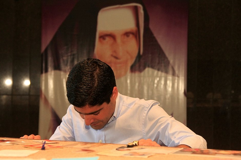 ACM Neto planeja viagem à Europa para participar da canonização de Irmã Dulce 