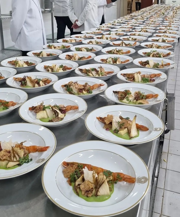 Restaurante de Salvador se faz presente em almoço para Macron no Itamaraty; saiba mais
