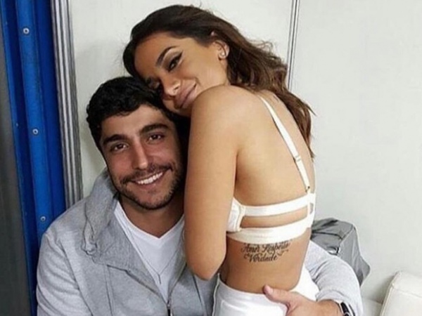 Anitta se casa com Thiago Magalhães