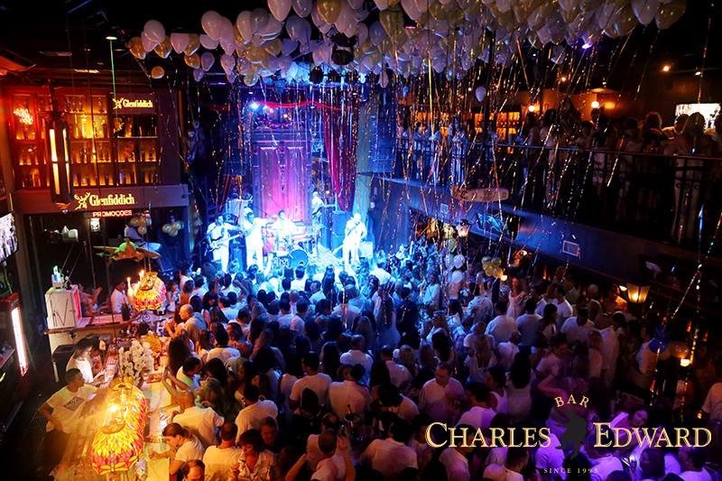 Bar Charles Edward promove 'Festa do Branco' para comemorar o Réveillon