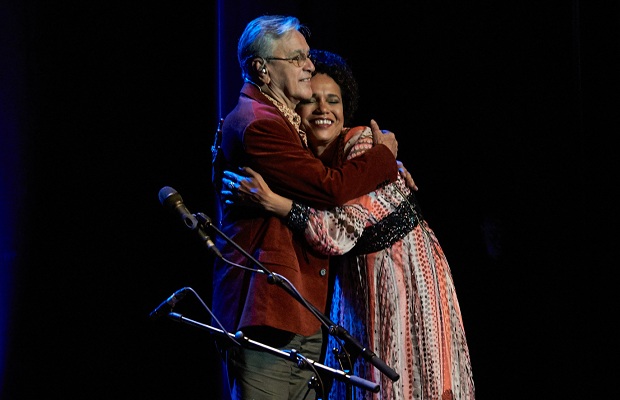 Caetano Veloso e Tereza Cristina se apresentam em Salvador