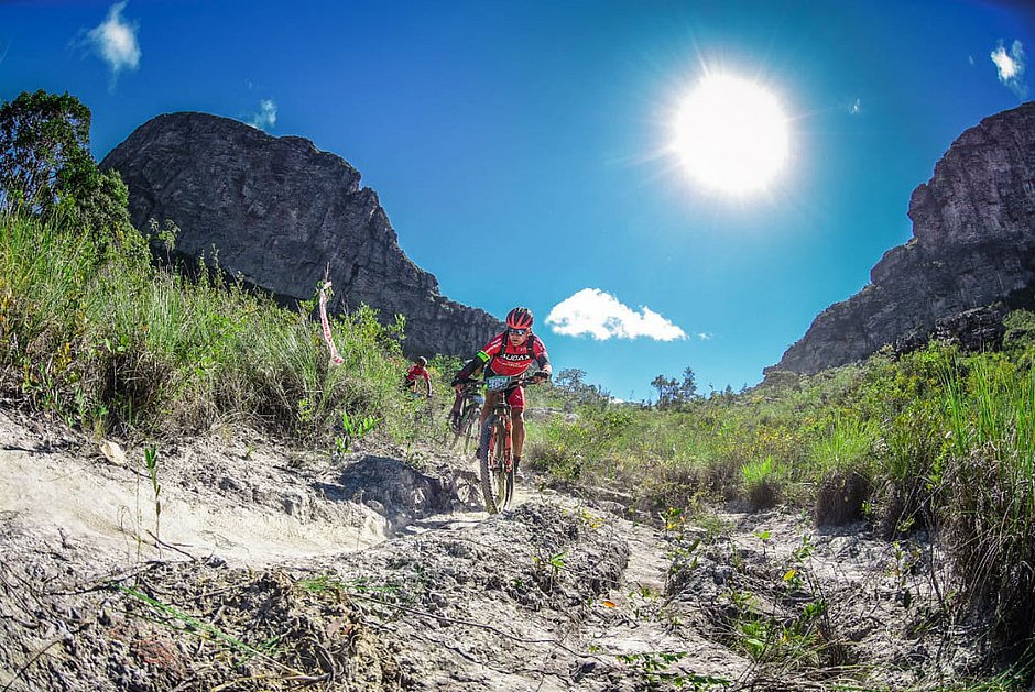 Desafio Mucugê de Mountain Bike reúne ciclistas na Chapada Diamantina
