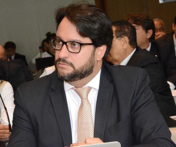 Fabiano Pimentel lança livro em Salvador: “Tem grande relevância para o meio jurídico”