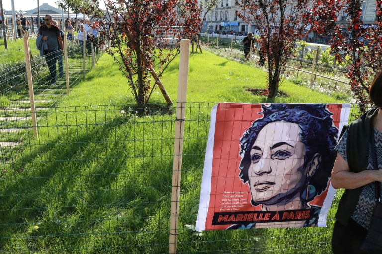 Jardim em homenagem a Marielle Franco é inaugurado em Paris