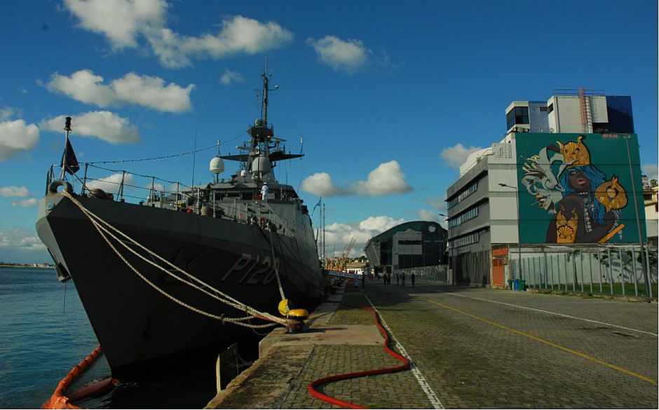 Navio-patrulha da Marinha está aberto a visitação em Salvador