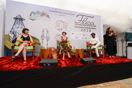 Escritores Ricardo Aleixo e Noemi Jaffe abrem o segundo dia da Flica